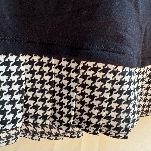 ⭐️NWT J.Crew Black Long-Sleeve Top with Houndstooth Ruffle Hem - Picture 5 of 5